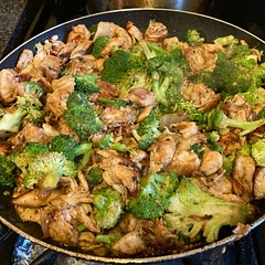 Delicious quick and easy made it with 
fried wontons and white rice will definitely make again.
