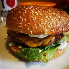 I added something from myself, some things changed. It turned out delicious, but I prefer classic meat burgers.