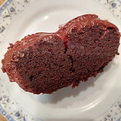 everybody said it LOOKED like meatballs, but then everyone's mind was blown
definitely a cake to make when you need that chocolate kick but it might just get too hard to wait for it to set