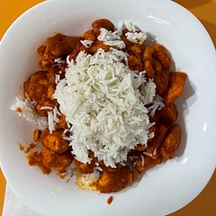 I did it my way, chicken breast + turkey breast, no peas, onion powder (instead of fresh) and a little bit of tomato paste. I love it!