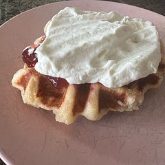 This recipe is way better then any other yeasty waffles recipe I’ve tried! The waffles give you a lot of variation what to serve on top (I prefer berry jam and whipped cream.
And the best, my waffle maker stayed clean after 6 waffles, no messy sticky caramel on it, I’m really impressed.