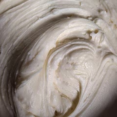 This icing was great! It's sweet and delicious.