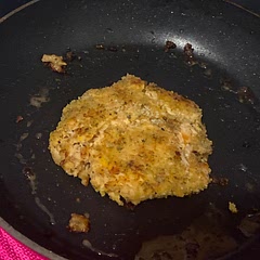 Honestly DELICIOUS, made a puree out of the bell pepper and onion and lemon juice and my god was it delicious