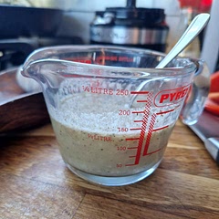 Very nice dressing it can take on a bit more oil if it's needed too