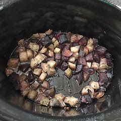 I mean, they’re ok? But I find myself struggling to finish my leftovers, and there wasn’t that much to begin with (I halved the recipe cus I was low on beets). They’re sweet which is a bit confusing with the spices. Next time I need to get rid of beets I’m making chips.