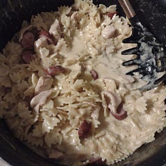Used mini bowtie pasta. I only had heavy whipping cream but it didn't seem to make a difference. Came out very good with a good amount of spice. Husband and 5 year old approved.