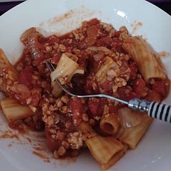 Couldn't find my spaghetti, I used penne. I couldn't get meatballs so I used mince instead
