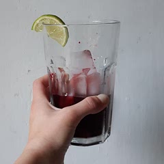 Next time blend more thoroughly, pour approximately 60°C or warmer water over tea bags