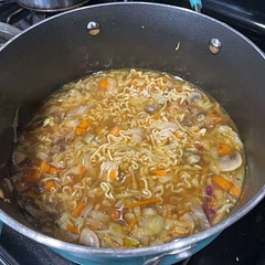 I’m not a good cook( that’s why I like this app) and this was really easy to make. Just a few ingredients I had to buy but I had almost everything in my pantry and fridge. I didn’t use sriracha or mirin but it still tasted really good.