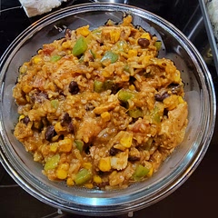 Ready to eat just add sour cream. I added about 1.5 green peppers and cheese in instant pot after releasing pressure. Left on low heat until cheese melted and peppers were hot. Works well in a wrap too.