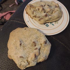 I wasn't sure if there was a difference between cake flour and cake mix but I could not find cake flour at my store so I got yellow cake mix. Wow these are so amazing!