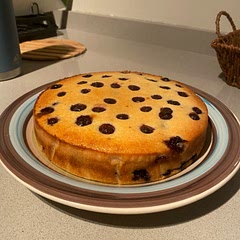 Loved the subtleness of the lemon together with the light sweetness. This fluffy and light cake is delicious!