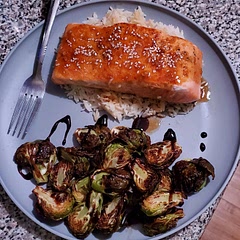 So good!! My new favorite way of making salmon!!