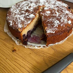 I used lactose free Cream cheese instead of Ricotta. And it went really well!