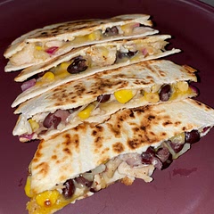 yummy and easy. added chicken + red onion