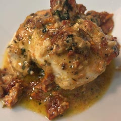 This is the best chicken I’ve ever had. It’s SOOOOOOO good.
