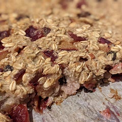 I'm not sure how to make the oats at the top soft, they remained dry for me. Other than that, this is gonna be a regular.
