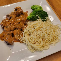 This was really good! I did make some tweaks: I added better than bouillon beef flavor to kick it up a notch and I also used corn starch to thicken it up since it didn't seem to want to get thick enough with the original recipe.