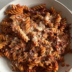 was really easy to make and super tasty!! very filling too :)