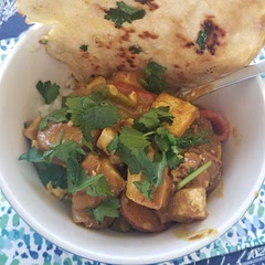 Subbed crushed tomato for fresh, skipped peas and added potato per what I had on hand. Yummy!