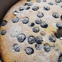 Absolutely amazing cake, I am blown away. I cannot wait to make it again, this is my new go-to cake!