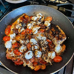 Then just throw on a fresh bed of spinach and it was absolutely incredible!