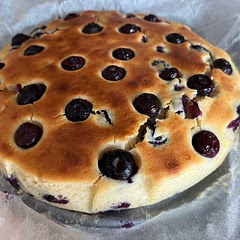 Delicious! Thought 50 min was too much but it was just right, came out fluffy and moist 👌