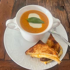 This was delicious!! It reminded everyone of Panera creamy tomato soup