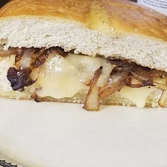 Pretty darn tasty.  I used smoked gouda (because I had it) and whatever bread was a buck yesterday (because I'm a tightwad).  Will probably try a less dense bread next time, but it was still yum.