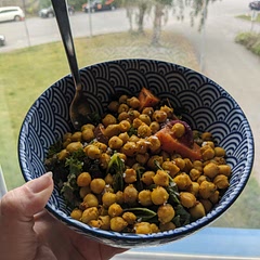 Second time making this. So good! I didn't have broccolini though. And I kinda winged it on the tahini sauce, so it doesn't look like the picture. But other than that, this is a really good lunch staple.