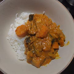 Doubled the spices said in the recipe and added some cinnamon and carrots. Super yummy 😋