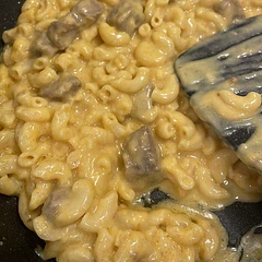 Tastes really good and cheesy, only thing I would change is to season the steak! 8.5/10