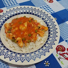 I made a mistake and put the double amount of coconut milk, but loved it anyways! Such a comfy food for rainy days