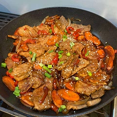 Added carrots and onions.  Reduced sweet chili amount to 1/2 cup