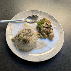 The sauce is pretty thick and the chicken is very tasty. I recommend marinating the chicken for a while before head tho. 

Adding thyme and oregano turns out to be a great choice. Will defo make it again.