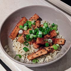 Marinated the tofu in the sauce overnight instead of cooking it straight away, would recommend!