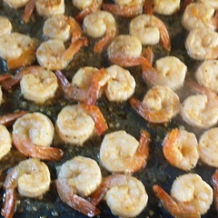 I chose not to use skewers but just put on a baking pan in one layer.  Turned out wonderful.  Will definitely make again!