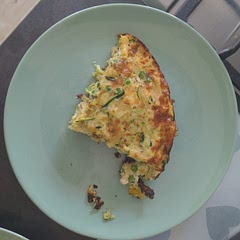 I love how versatile this recipe is, you can add any veg you want to it and it still works well.