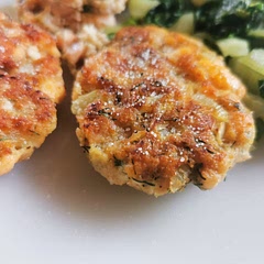 Lecker und schnell zubereitet. Habe sie statt Lauch mit Mangold Gemüse gegessen, Lauch durfte allerdings viel leckerer sein.
