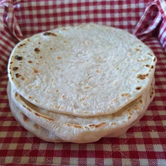 I found 150 g of water to be a little bit too much. Had out a bit more flour until it was the right consistency to roll the dough. However, this was a super easy recipe, and nothing beats homemade!