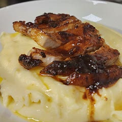 Myself and my wife loved this. Served with very cheesy mash.  Clean empty plates for sure