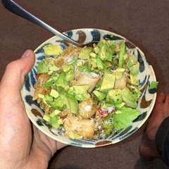 7.4 / 10 - Very tasty and quick dish but could do with a bit more oomph!

Extras : Advocado+ Roasted peppers 