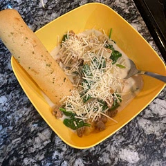 Super yummy! Paired with some breadsticks and used spinach instead of kale will definitely make again.