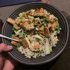 7.7/10 - Couldn’t stop myself from digging in, naughty little meal

Additions : Pak Choi

Substitutes : Wild for Brown Rice