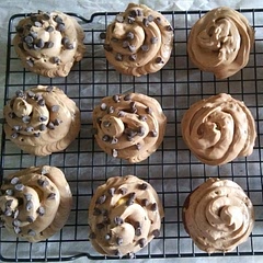 These cupcakes were delicious! Mine ended up being a little dry though,because I didn't change the all purpose flour to a cake flour. I also made a different icing,but overall they're great.