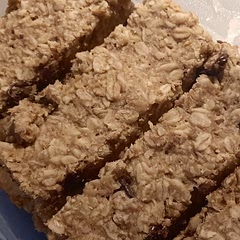 Perfect! Naturally sweet from the bananas, creamy from the peanut butter and decadent from the dark chocolate chips. A great base for add-ins! Makes a healthy alternative to most granola bars.