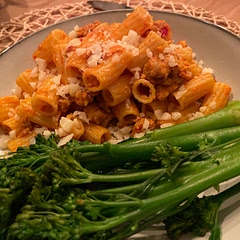Mama Mia! Delicious and easy recipe.  I used pork Italian sausages and we ate it together with bimi for veggies. 👌🏼👌🏼