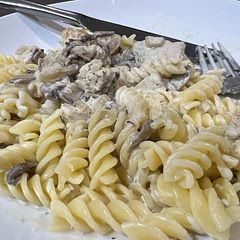 Beautiful creamy dish, very easy to make!