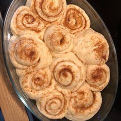 (Photo is before baking them) they are amazing and very beginner friendly because I’ve personally have never baled something that u needed to add yeast to but it went amazingly and the taste so good love it<33