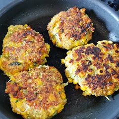 Added mint to the fritter mix and served with sauce tartare! Yumsy!